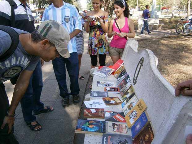 Suelta masiva de libros