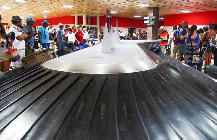 Esteras en el en el Aeropuerto Internacional José Martí de La Habana