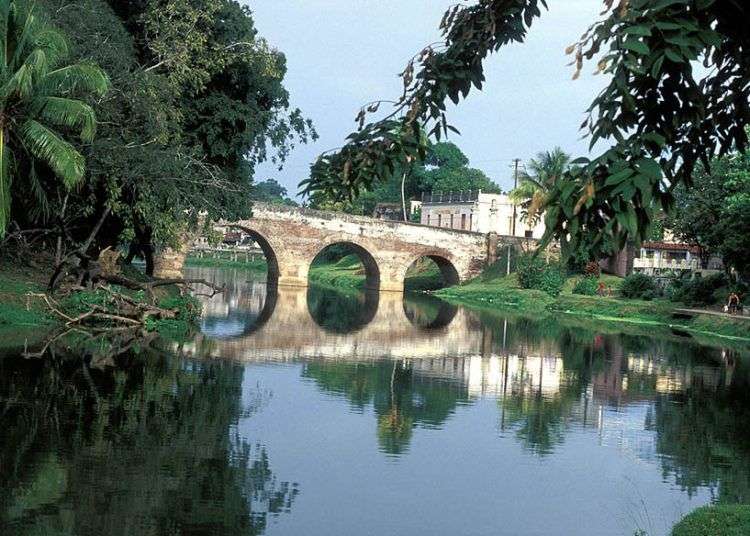 Puente del Río Yayabo en Sancti Spíritus