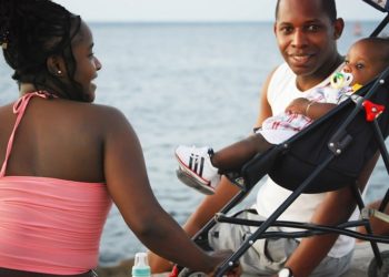 Most of the money spent on a Cuban newborn during their first year of life is used to buy disposable diapers. Photo: Raquel Pérez Díaz