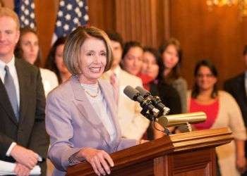 Nancy Pelosi, Líder de la Minoría en la Cámara de Representantes