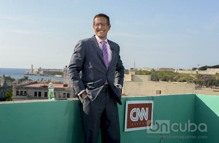 Richard Quest during the shooting of his program in Havana / Photo: Alain L.Gutierrez Almeida