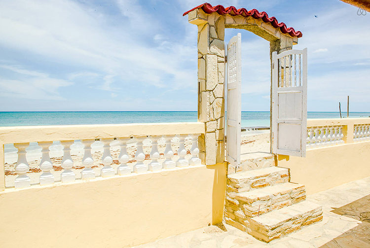 Casa particular at the Brisas del Mar beach community. / Photo: Airbnb