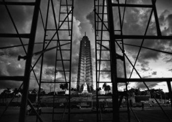 Plaza de la Revolución this dawn. Photo: Gabriel Guerra Bianchini.