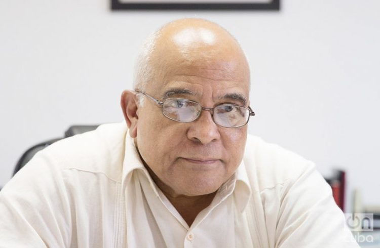 Orlando Hernández Guillén, president of the Cámara de Comercio of Cuban Republic and member of the Organizer Committee of FIHAV. Photo by Gabriel Guerra Bianchini.