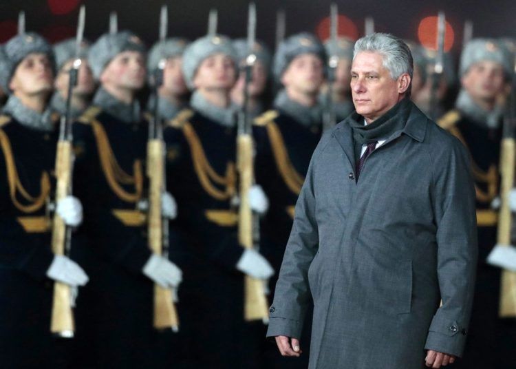 Cuban President, Miguel Diaz-Canel during the ceremony to welcome him on his arrival at the Moscow-Vnukovo International Airport, on November 1, 2018. Photo: Sergei Chirikov / EFE.