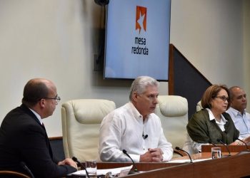 Photo: Mesa Redonda.