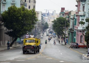 San Lázaro Street, in Havana. Photo: Otmaro Rodríguez.