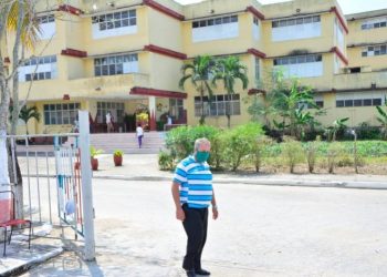 The Alberto Delgado school is one of the centers for the isolation of patients suspected of coronavirus in Sancti Spíritus. Photo: Vicente Brito / Escambray