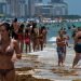 Hundreds of people visit the beach in Miami Beach this Wednesday in Florida (USA). The confirmed cases of COVID-19 in the state of Florida since last March 1 continue to increase and reached 67,371 this Wednesday, more than 20,000 of them in Miami-Dade County, which today opened its popular beaches. EFE/Giorgio Viera