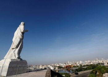 View of Havana covered by the dust cloud from the Sahara, on Thursday June 25, 2020. Photo: Yander Zamora/EFE.