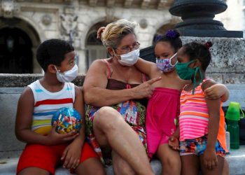 Fourteen people were diagnosed with COVID-19 in Havana, in the municipalities of Plaza de la Revolución, Boyeros, Centro Habana, La Lisa, Marianao and 10 de Octubre. Artemisa’s infections were detected in the municipalities of Bauta and Caimito. Photo: Yander Zamora/EFE.