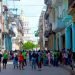 Lines to buy food in Havana. Photo: Otmaro Rodríguez