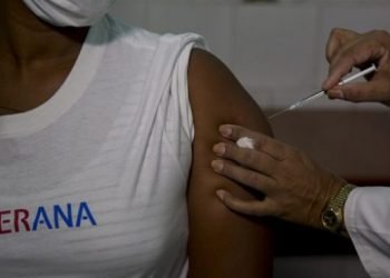 Start of clinical trials with the Cuban Soberana 01 COVID-19 vaccine candidate. Photo: Ismael
Francisco/Cubadebate.