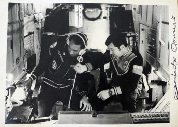 Cuban cosmonaut Arnaldo Tamayo Méndez (left) at the Saliut 6 orbital station, in September 1980. Photo: Juventud Rebelde/Archive.