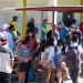 People at a bus stop during the outbreak of COVID-19 in Havana, in January 2021. Photo: Otmaro Rodríguez.