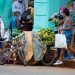 Vegetable vendor on Infanta Street during the pandemic. Photo: Otmaro Rodríguez.