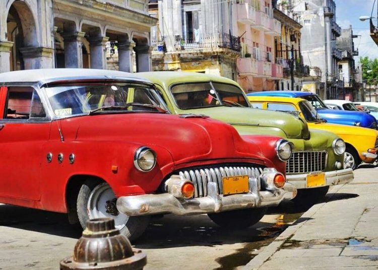 Cars in Old Havana. Photo: Taken from Pinterest.