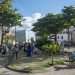 People in the Parque de los Suspiros, in Havana, waiting to carry out consular procedures at the United States Embassy, seen in the background. Photo: Otmaro Rodriguez.