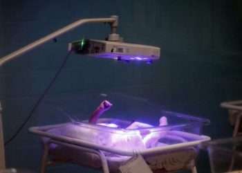 Neonatology room in a maternity hospital in Matanzas, December 2022. Photo: EFE/Ernesto Mastrascusa.