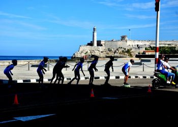 More than 300 skaters participated in the third edition of the Havana Skate Marathon that was held on Havana’s emblematic Malecón. Photo: Ricardo López Hevia.