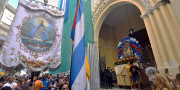 Procession of Our Lady of Charity of El Cobre through the streets of Centro Habana, on Sunday, September 8, 2024. Photo: Otmaro Rodríguez.