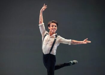 Joaquín de Luz during the 28th Havana International Ballet Festival (2024). Photo: Maykel Espinosa. Taken from the Facebook page Danza Pública.