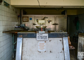 Cuban butcher shop. Crisisene Cuba