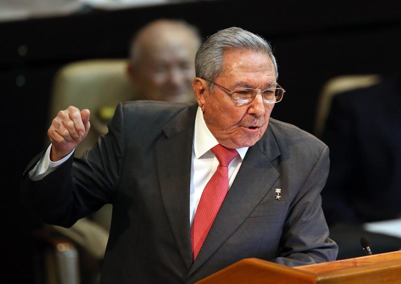 Raúl Castro en la clausura de la Asamblea Nacional que eligió a su sucesor. Foto: EFE.