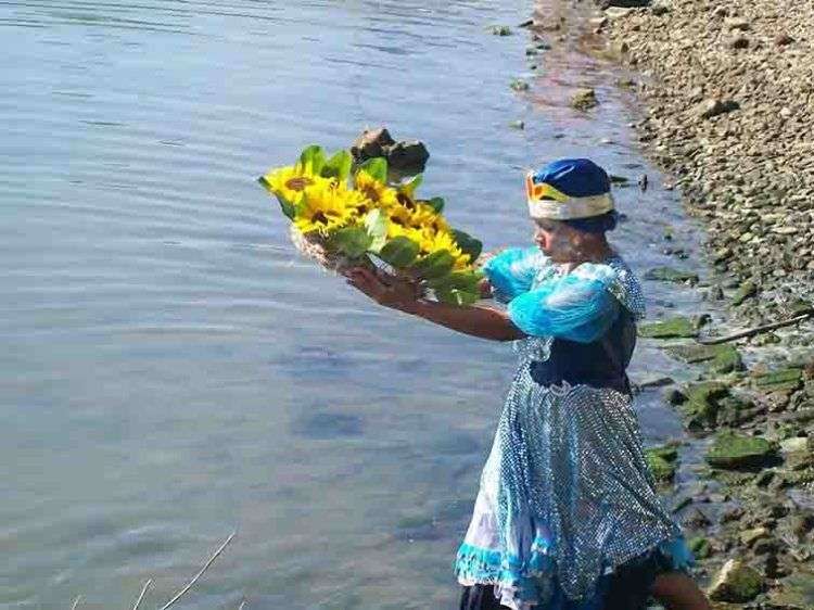 Ofrenda a Yemayá / Foto: Tomada de Radio Bahía