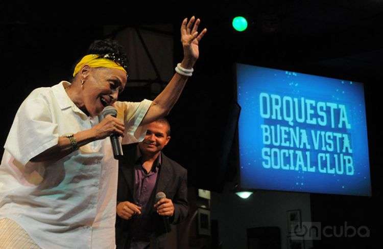 Omara Portuondo en el Buena Vista Social Club