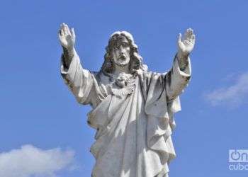 Un Cristo en el Cementerio / Foto: Yuris Nórido