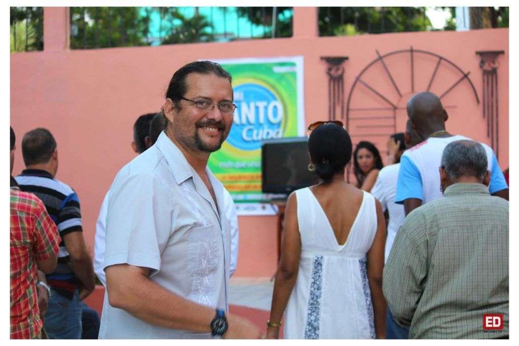 Aramís Fonseca Reyes, organizador de Oye Mi Canto. Foto tomada del perfil oficial del concurso en Facebook