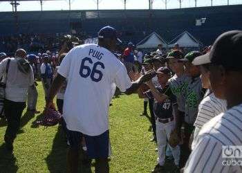 Clínica impartida por jugadores de MLB en Cuba en diciembre de 2015. Foto: Roberto Ruiz.