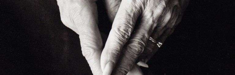 Detalle de las manos de Alicia Alonso. Foto: Jürgen Vogt. Cortesía del Museo de la Danza.