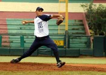 Raimar Navarro pertenecía al equipo de Holguín / Foto: universobeisbol.com