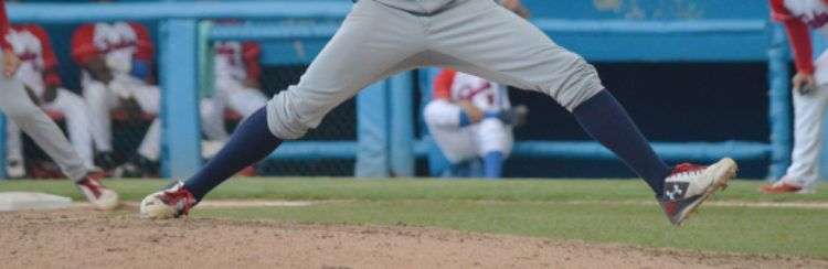 El lanzador abridor Alex Lange (EE.UU.) trabajó cuatro entradas sin hits contra Cuba el lunes. Foto: Cameron Harris / USA Baseball.