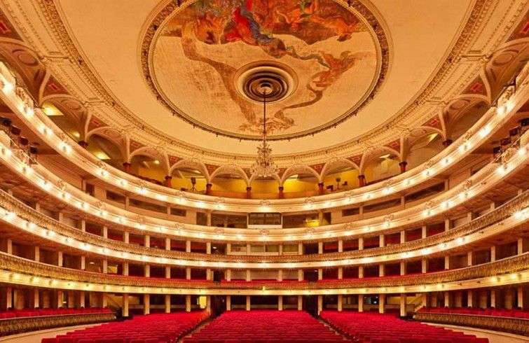 Sala García Lorca del Gran Teatro de La Habana Alicia Alonso. Foto: Improvedance.