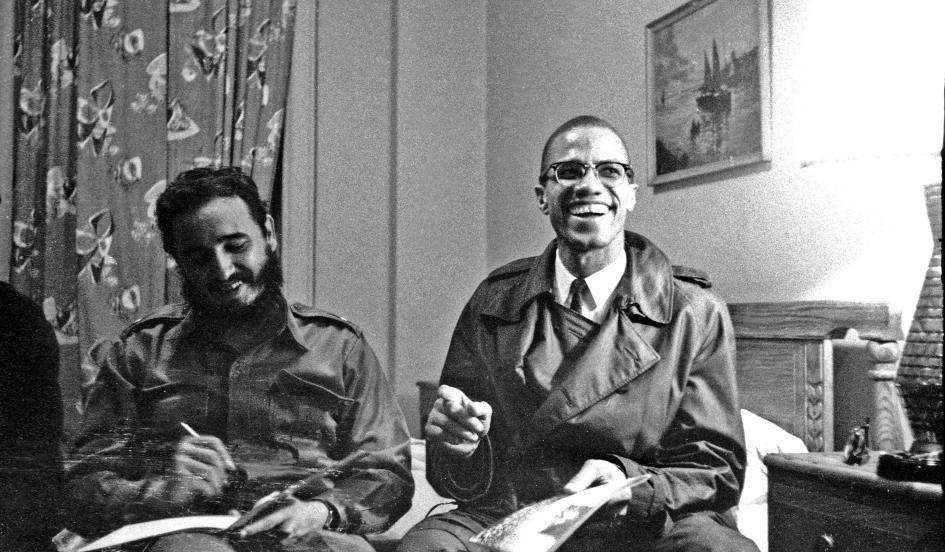 Fidel Castro recibe al líder afroamericano, Malcom X.