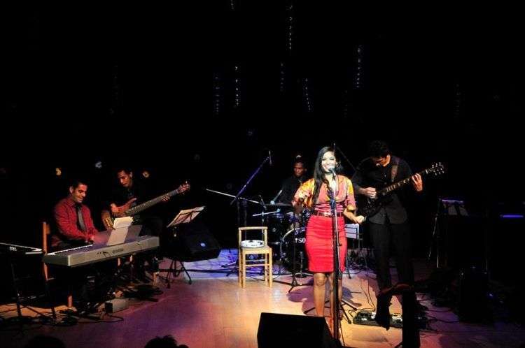 Concierto de Luna Manzanares en el Museo de Bellas Artes. Foto: Cortesía de Luna Manzanares.