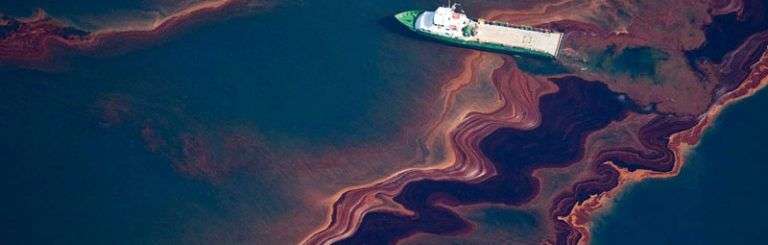 Derrame de petróleo en el Golfo de México. Foto: Boston Globe.