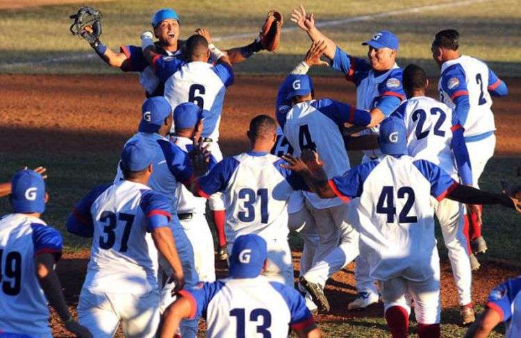 Tras ganar su primer título, Granma se refuerza para la Serie del Caribe. Foto: Ricardo López Hevia / Granma.