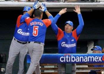 El granmense Carlos Benítez se ganó el puesto en el equipo cubano para el Clásico con su actuación en la Serie del Caribe. Foto: Ricardo López Hevia.