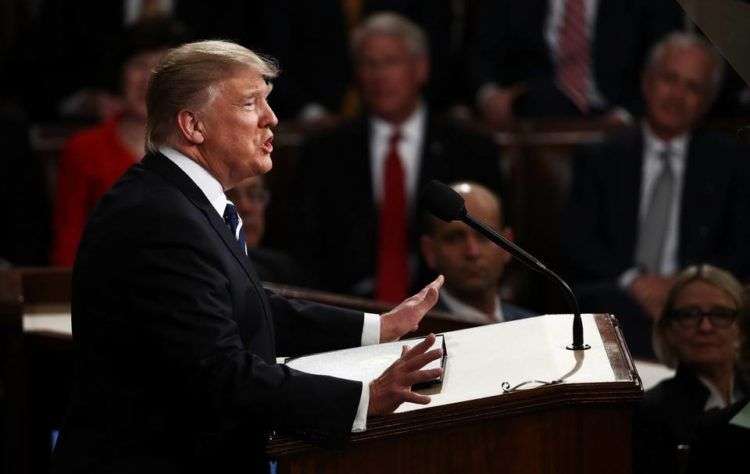 Donald Trump durante su primer discurso ante el Congreso de los Estados Unidos. Foto: El Nuevo Herald.