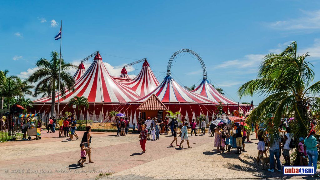 Circuba International Circus Festival 2015 in Carpa Trompoloco in Miramar, Havana, Cuba. Foto tomada de Cuba What's On. 