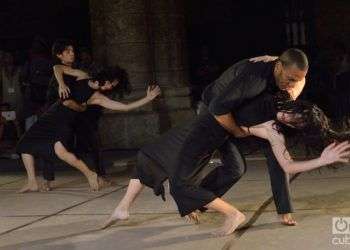 Danza Teatro Retazos (La Habana, Cuba). Foto: Otmaro Rodríguez.