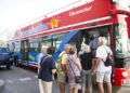 Viajeros llegados a La Habana desde EE.UU. en el crucero Marina de Oceania Cruises. Foto: Claudio Peláez Sordo.