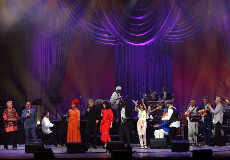 Artistas cubanos e internacionales en el concierto por el Día Internacional del Jazz el 30 de abril de 2017. Gran Teatro de La Habana Alicia Alonso. Foto: EFE.