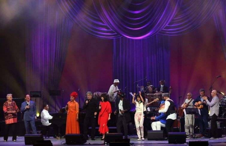 Artistas cubanos e internacionales en el concierto por el Día Internacional del Jazz el 30 de abril de 2017. Gran Teatro de La Habana Alicia Alonso. Foto: EFE.