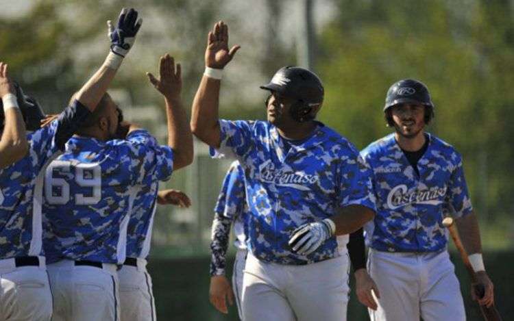 Yosvani Peraza es uno de los grandes bateadores de la Liga Federal A, en Italia. Foto: Federación Italiana de Béisbol y Sóftbol.